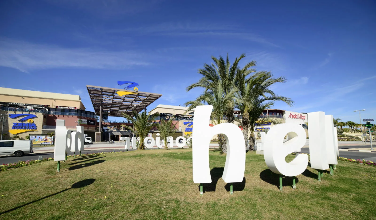 LA-ZENIA-013 ZONA TURÍSTICA DE LA ZENIA - CENTRO COMERCIAL