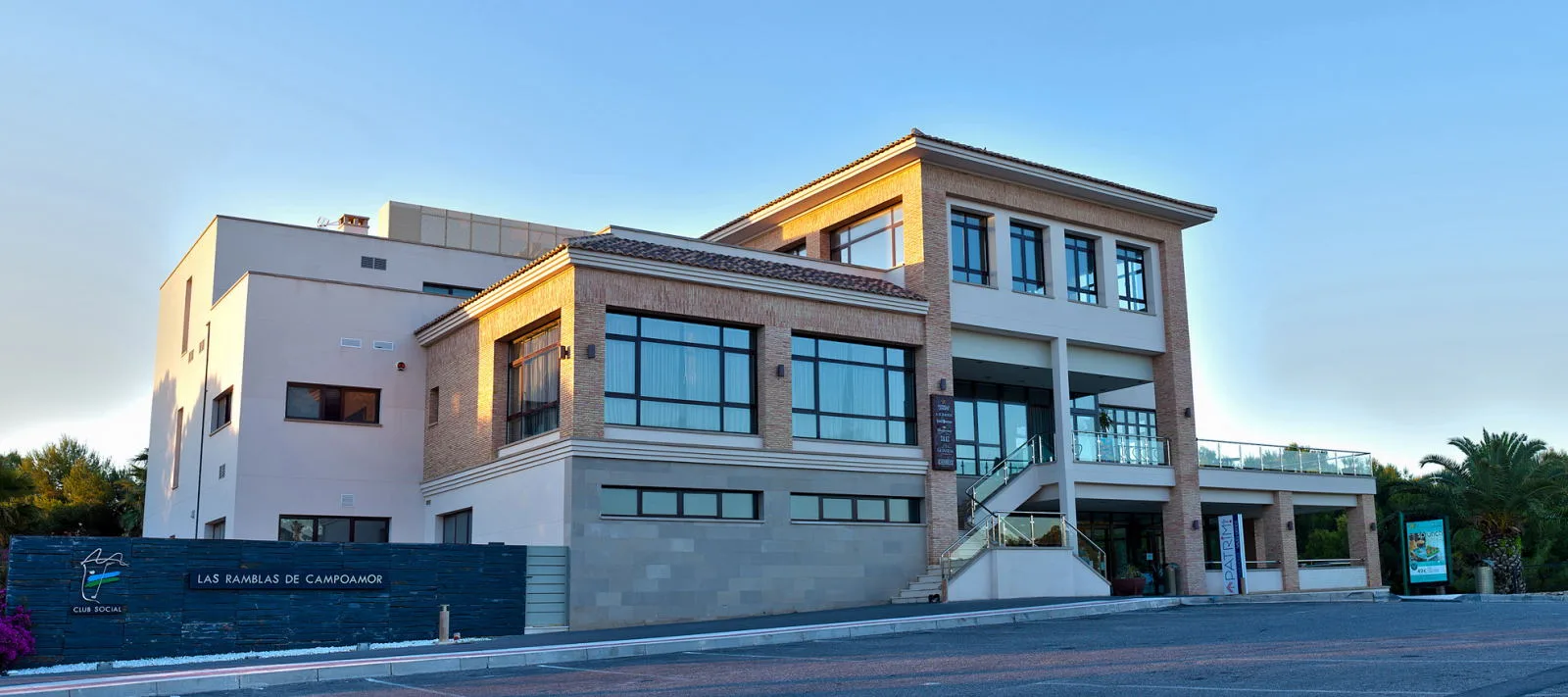 Resort turístico de las Ramblas de Campoamor