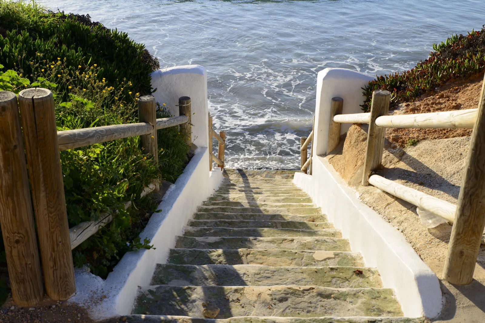 TORRE-DE-LA-HORADADA-008 Zonas típicas del pilar de la horadada