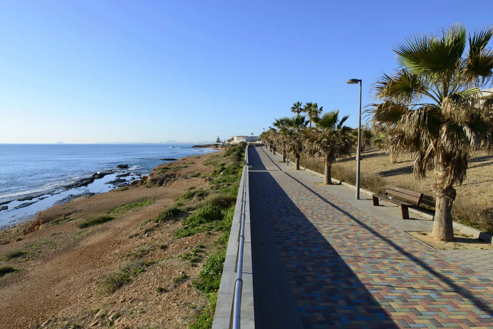 TORRE-DE-LA-HORADADA-012 Zonas típicas del pilar de la horadada